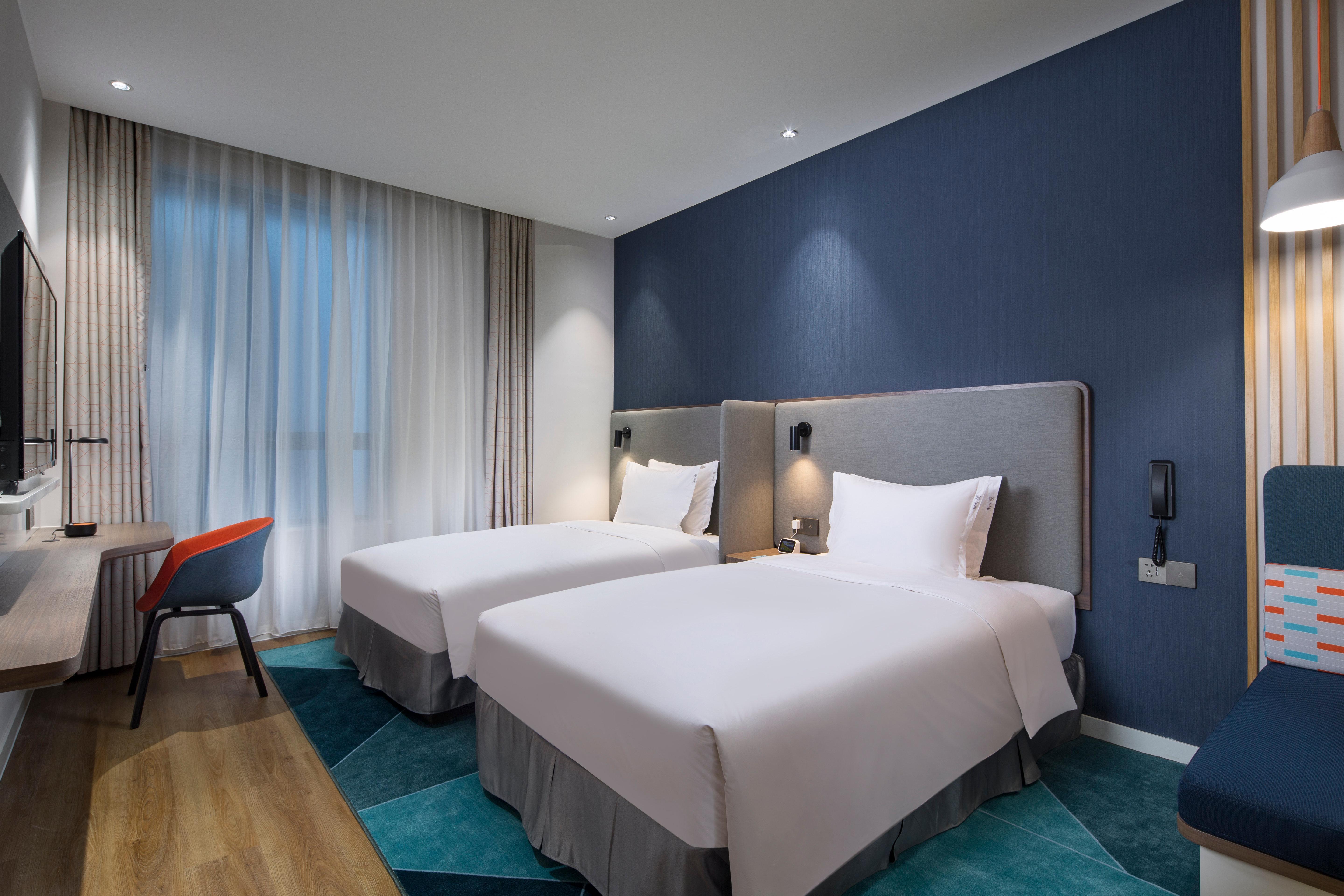 Holiday Inn Express Shanghai Kangqiao By Ihg Экстерьер фото