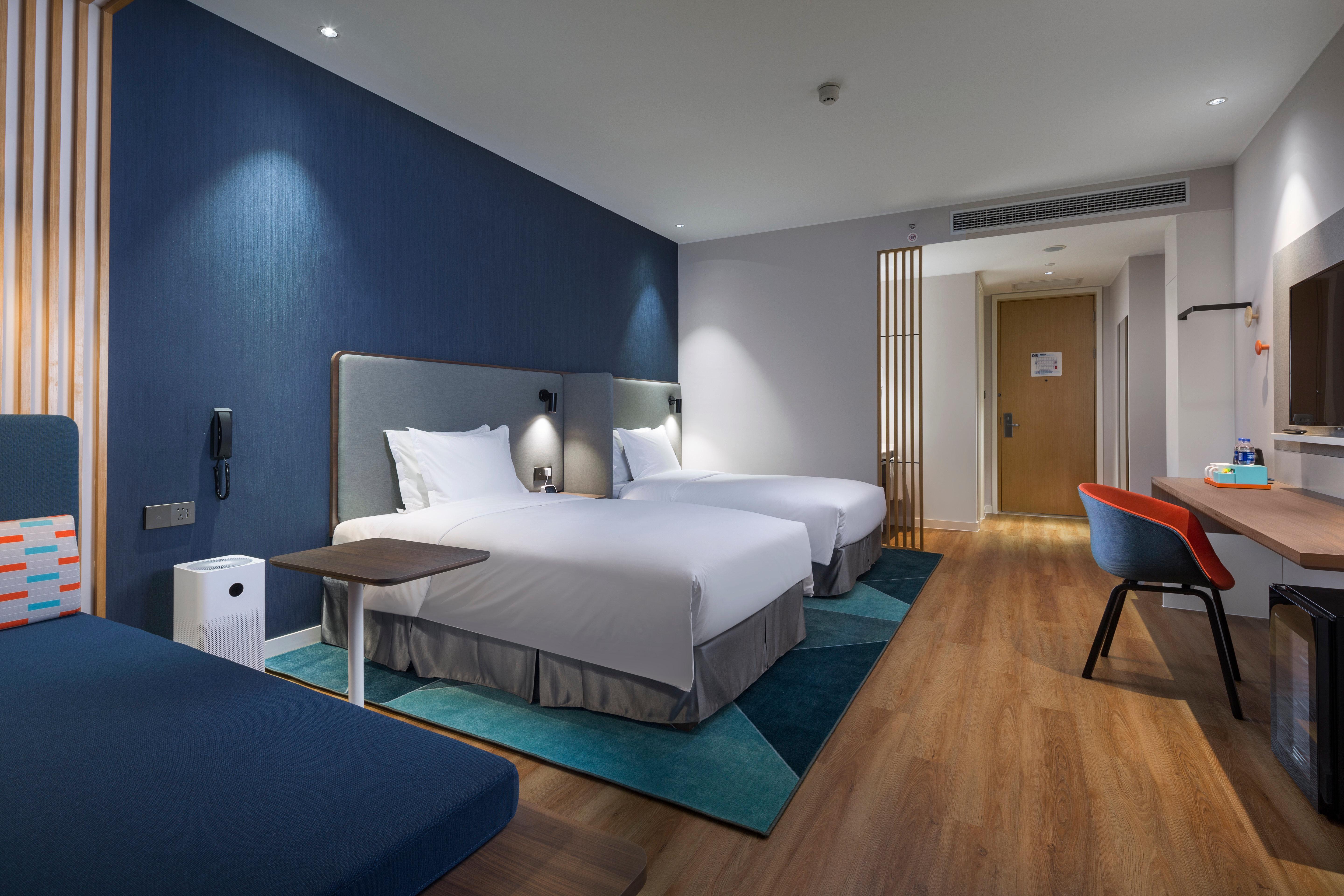 Holiday Inn Express Shanghai Kangqiao By Ihg Экстерьер фото