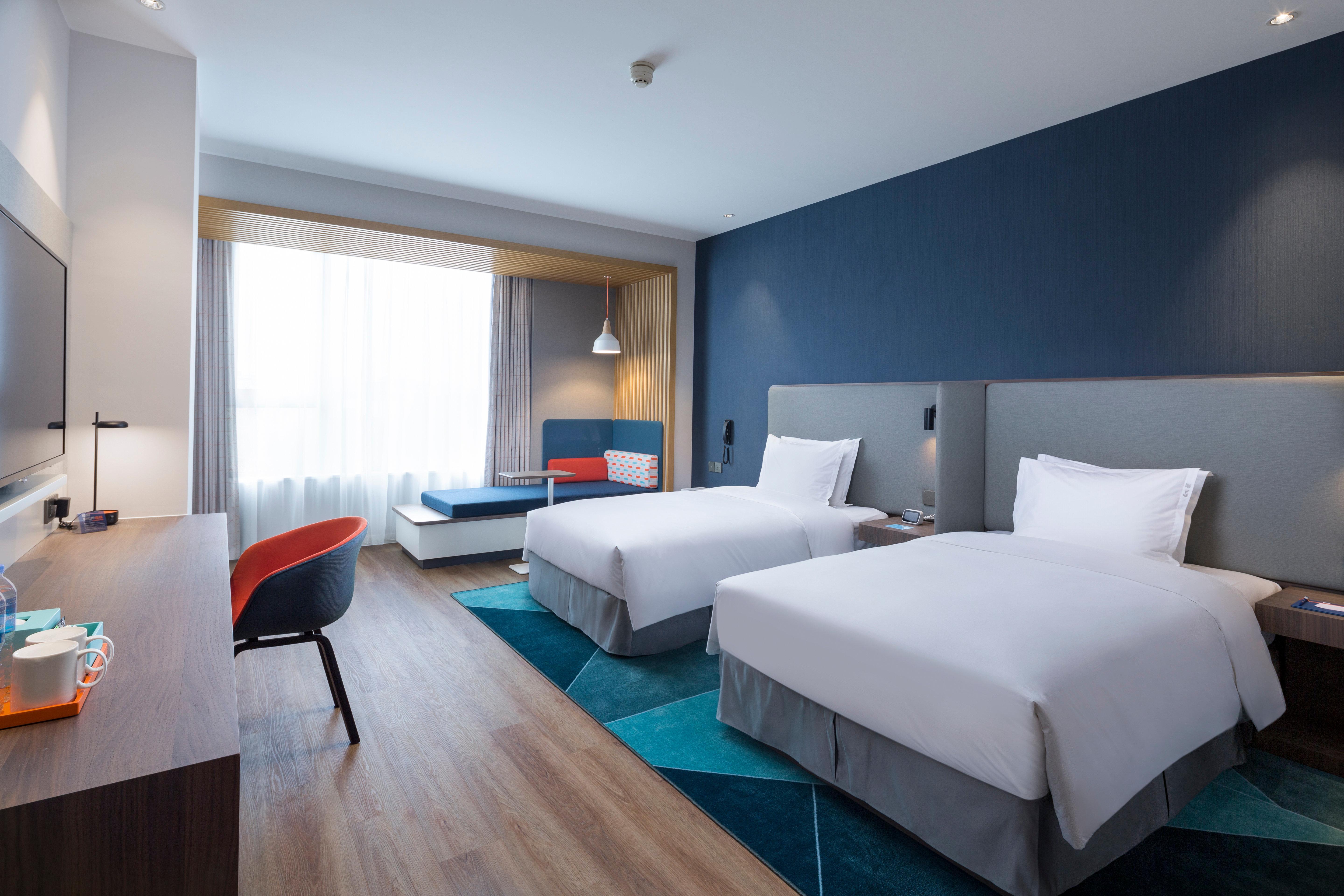 Holiday Inn Express Shanghai Kangqiao By Ihg Экстерьер фото