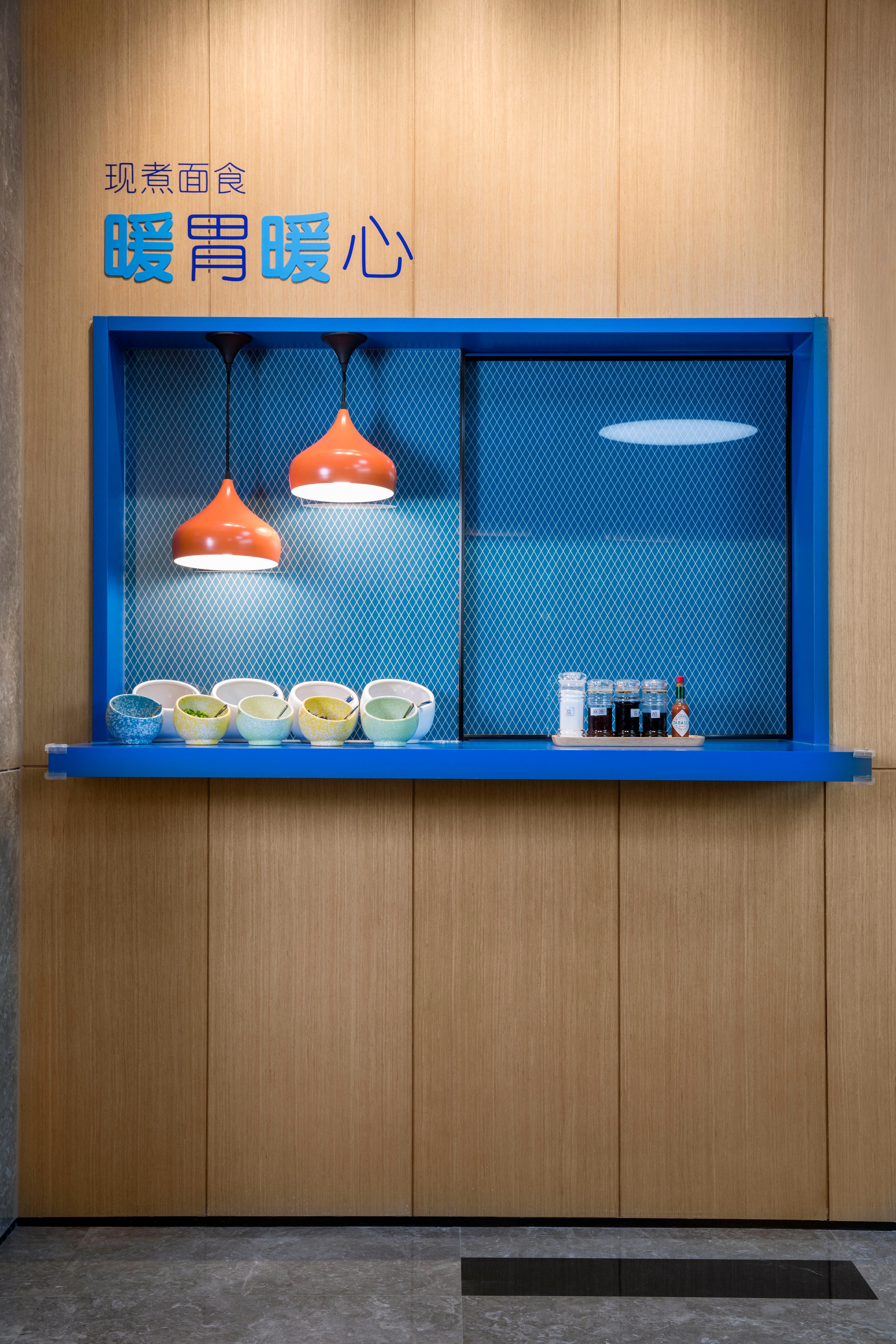 Holiday Inn Express Shanghai Kangqiao By Ihg Экстерьер фото