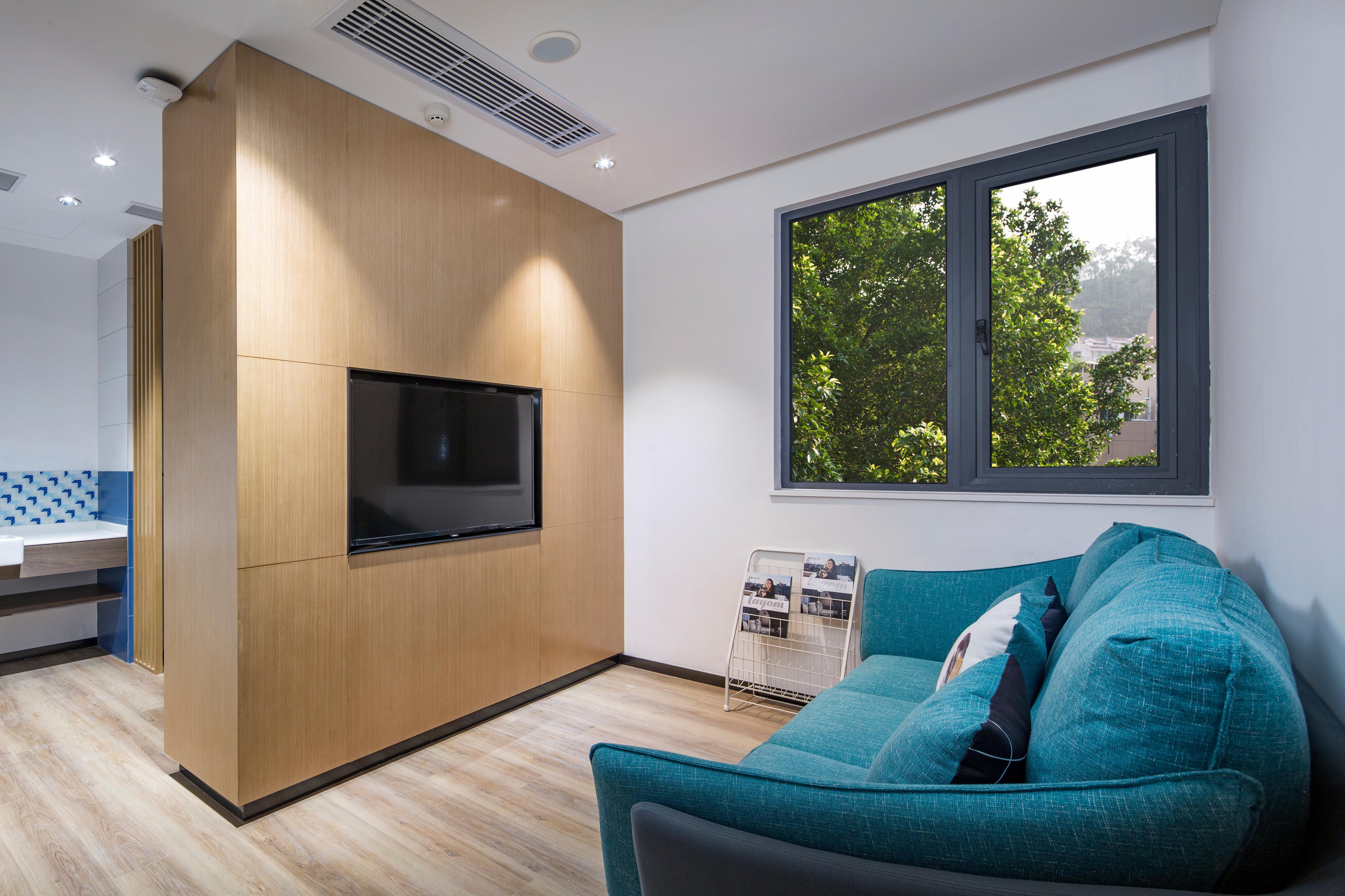 Holiday Inn Express Shanghai Kangqiao By Ihg Экстерьер фото