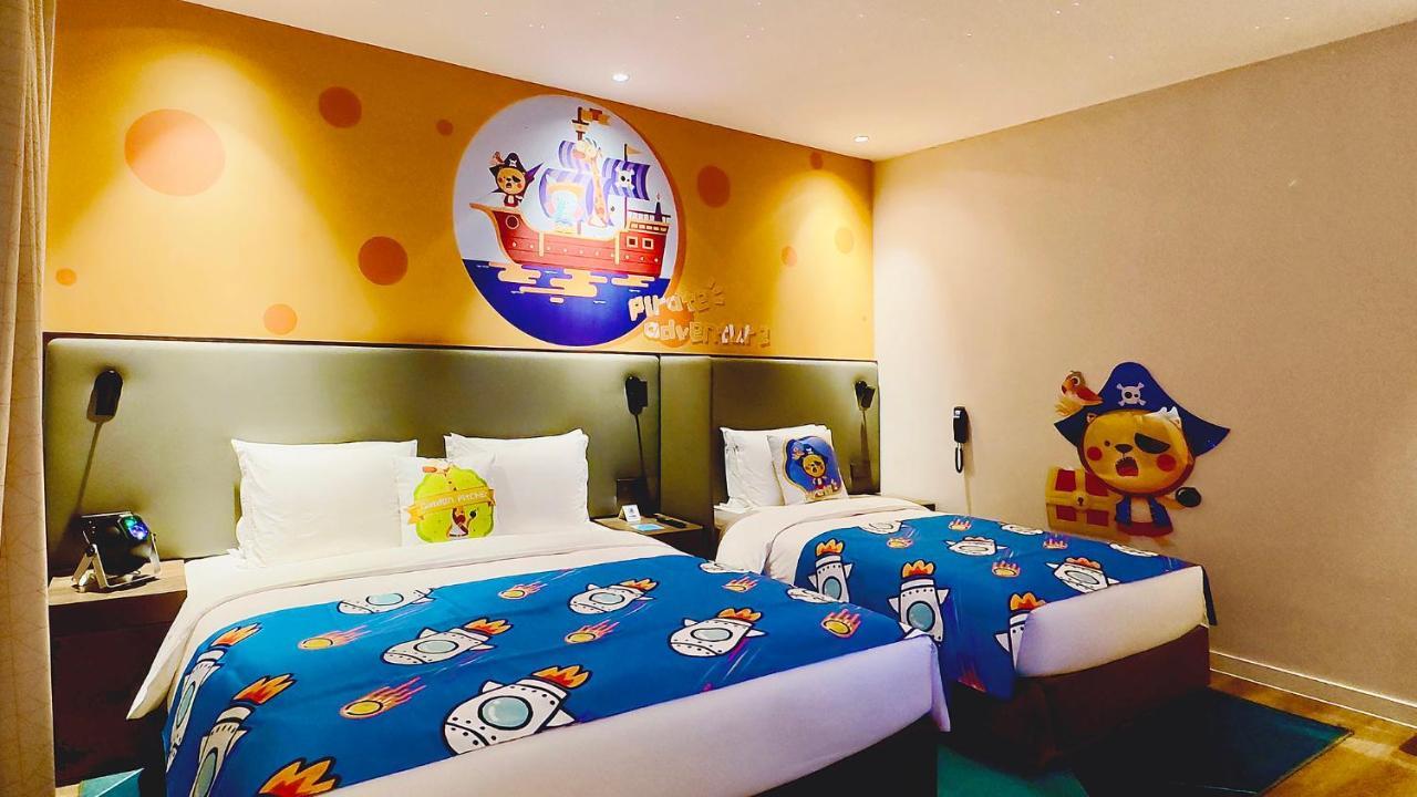 Holiday Inn Express Shanghai Kangqiao By Ihg Экстерьер фото