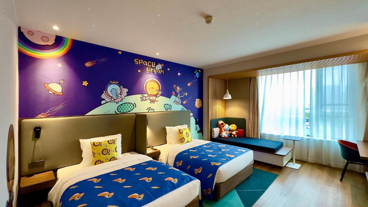 Holiday Inn Express Shanghai Kangqiao By Ihg Экстерьер фото