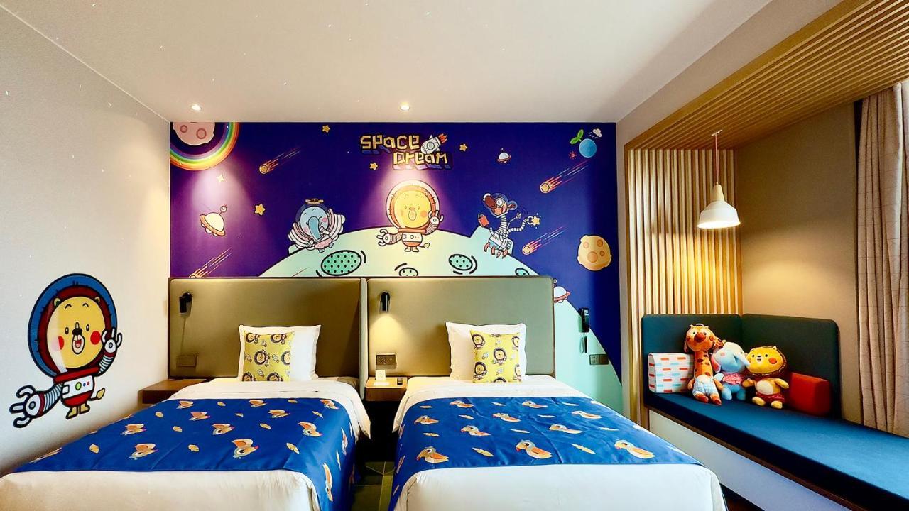 Holiday Inn Express Shanghai Kangqiao By Ihg Экстерьер фото